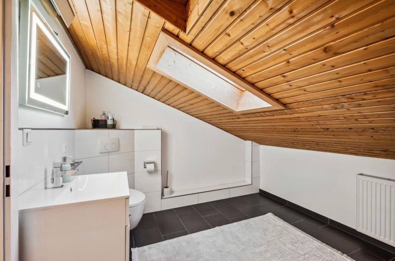 Predaj domu 133 m², pozemek 468 m², Birkenstraße 19, Miesbach, Bavorsko Predaj domu 133 m², pozemek 468 m², Birkenstraße 19, Miesbach, Bavorsko