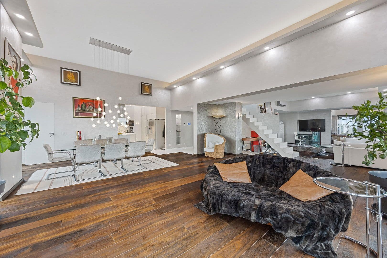 Predaj bytu 5-izbový 287 m², München, Bavorsko Predaj bytu 5-izbový 287 m², München, Bavorsko