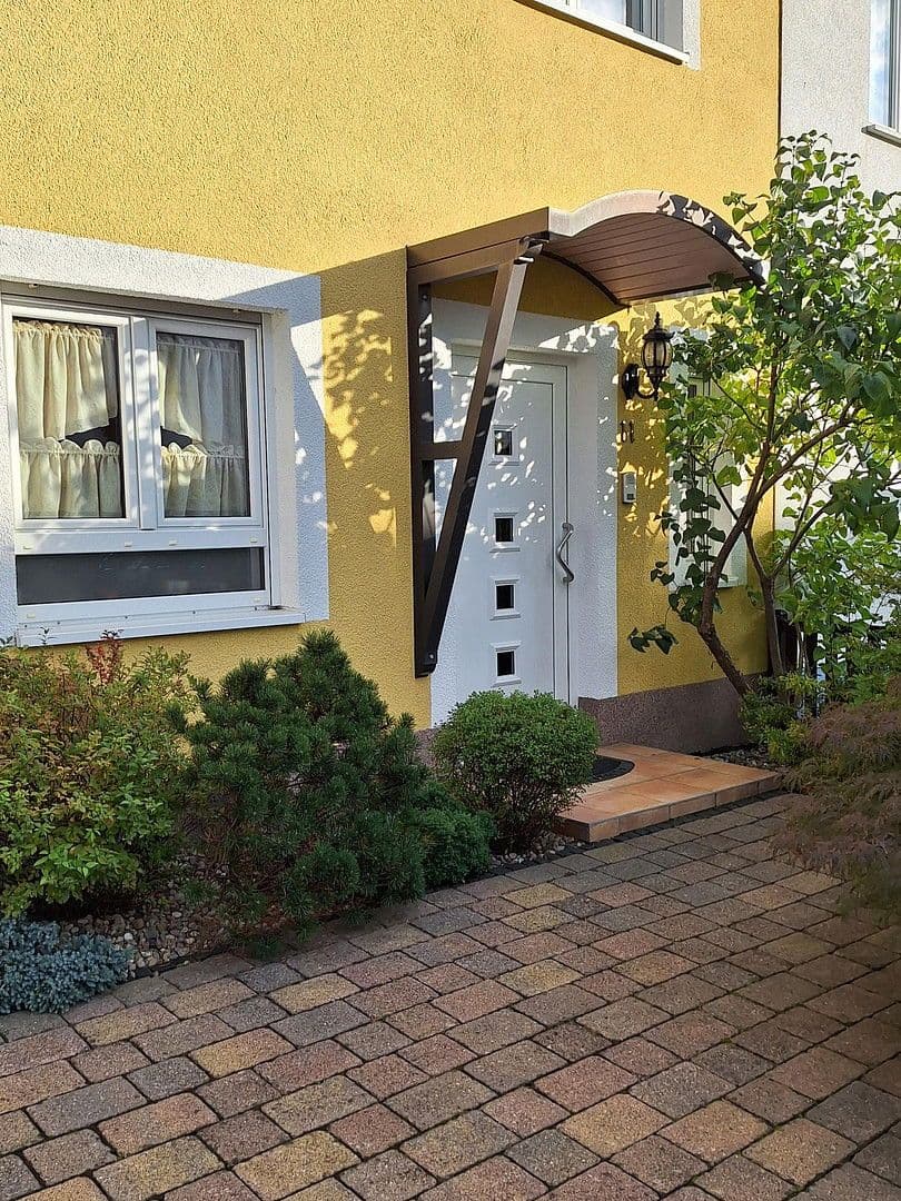 Predaj domu 139 m², pozemek 223 m², Frankfurt, Hesensko Predaj domu 139 m², pozemek 223 m², Frankfurt, Hesensko