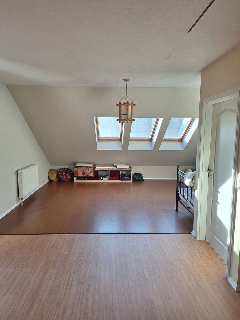 Predaj domu 139 m², pozemek 223 m², Frankfurt, Hesensko Predaj domu 139 m², pozemek 223 m², Frankfurt, Hesensko