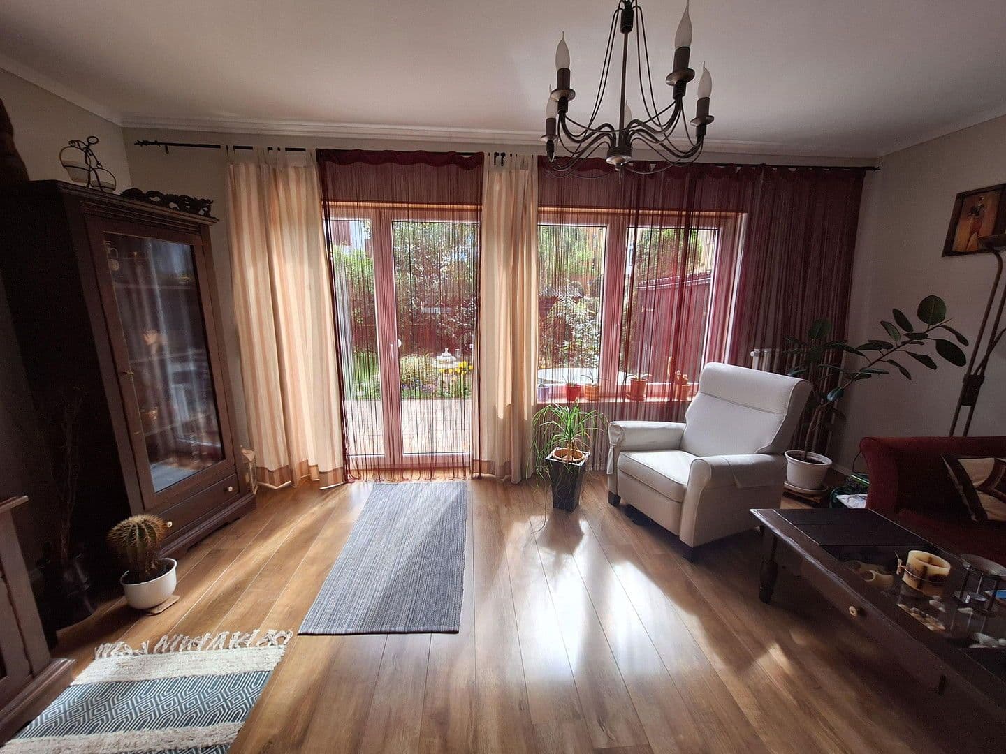 Predaj domu 139 m², pozemek 223 m², Frankfurt, Hesensko Predaj domu 139 m², pozemek 223 m², Frankfurt, Hesensko