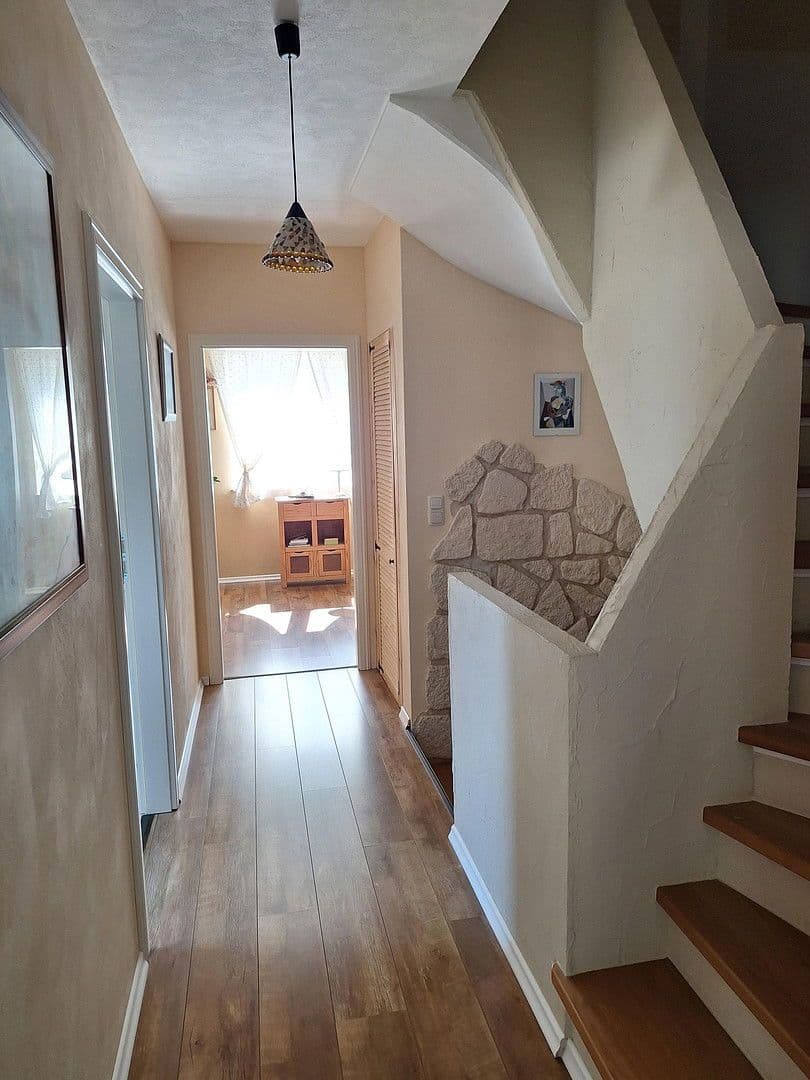 Predaj domu 139 m², pozemek 223 m², Frankfurt, Hesensko Predaj domu 139 m², pozemek 223 m², Frankfurt, Hesensko