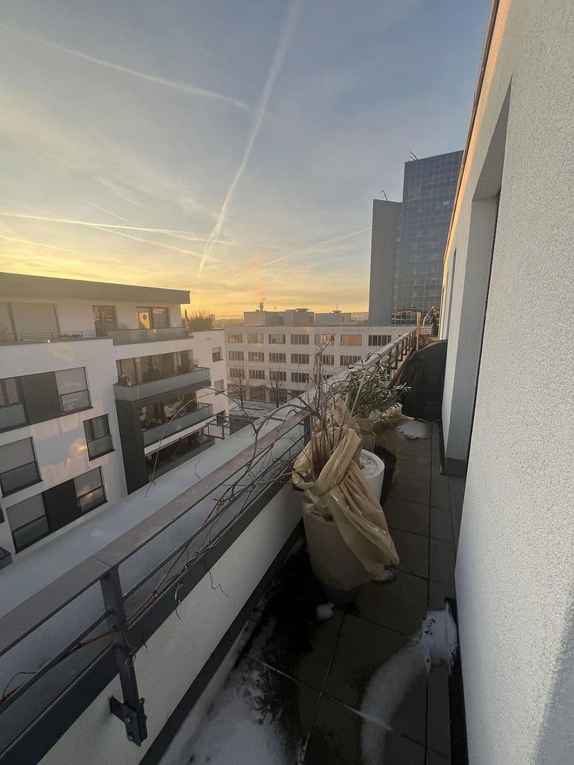 Prenájom bytu 2-izbový 70 m², Stuttgart, Bádensko-Wurttembersko Prenájom bytu 2-izbový 70 m², Stuttgart, Bádensko-Wurttembersko