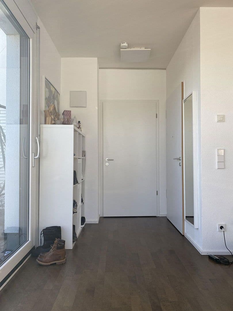 Prenájom bytu 2-izbový 70 m², Stuttgart, Bádensko-Wurttembersko Prenájom bytu 2-izbový 70 m², Stuttgart, Bádensko-Wurttembersko