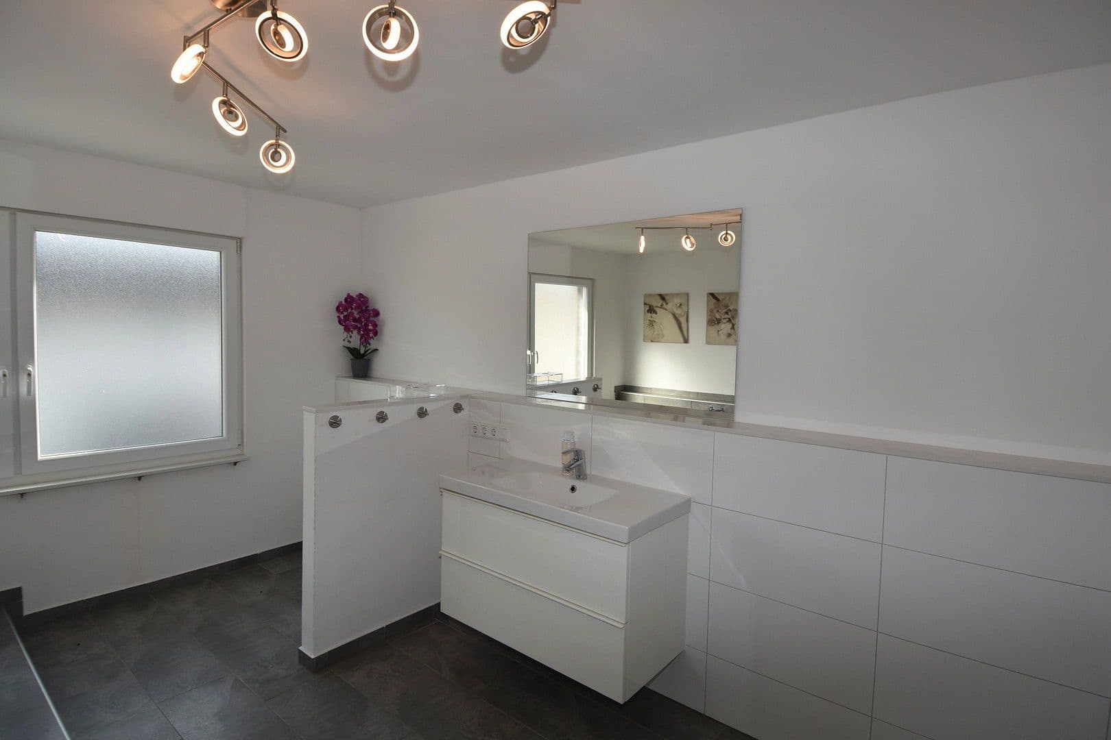 Prenájom domu 293 m², pozemek 612 m², Leichlingen, Severné Porýnie - Westfálsko Prenájom domu 293 m², pozemek 612 m², Leichlingen, Severné Porýnie - Westfálsko