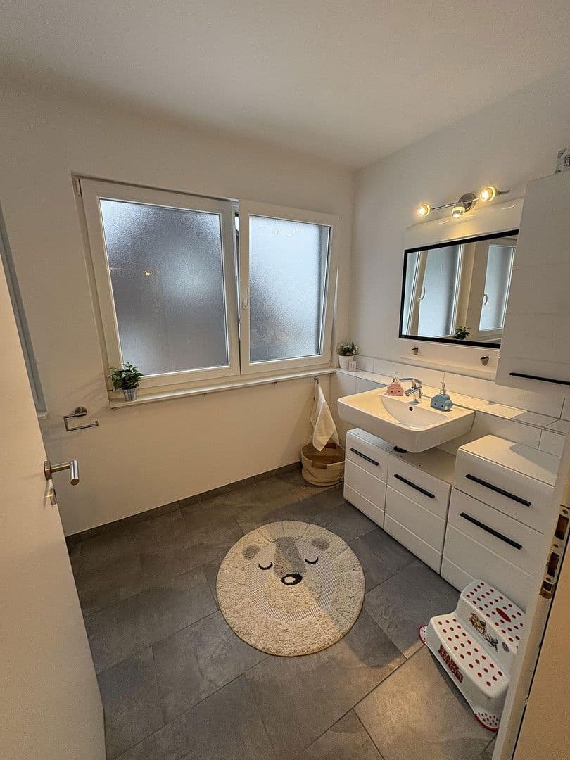 Prenájom domu 293 m², pozemek 612 m², Leichlingen, Severné Porýnie - Westfálsko Prenájom domu 293 m², pozemek 612 m², Leichlingen, Severné Porýnie - Westfálsko