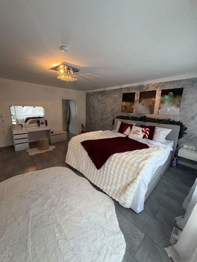 Prenájom domu 293 m², pozemek 612 m², Leichlingen, Severné Porýnie - Westfálsko Prenájom domu 293 m², pozemek 612 m², Leichlingen, Severné Porýnie - Westfálsko