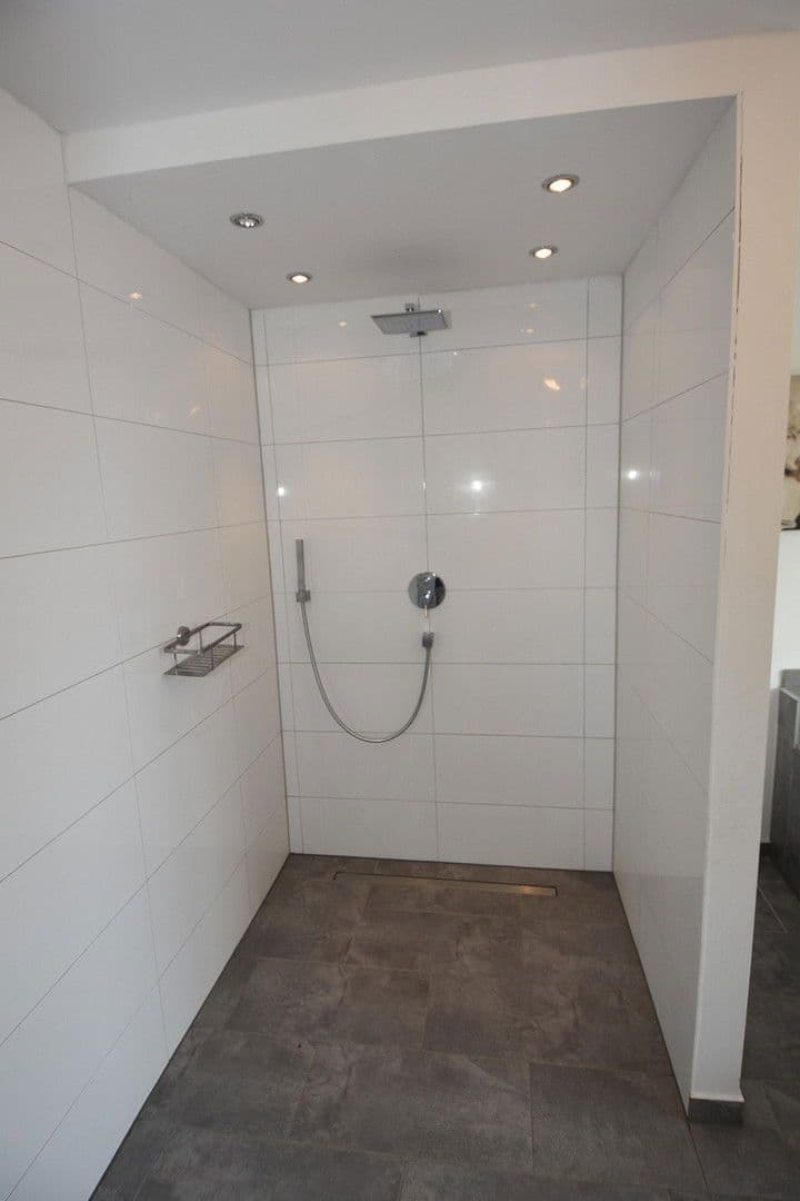 Prenájom domu 293 m², pozemek 612 m², Leichlingen, Severné Porýnie - Westfálsko Prenájom domu 293 m², pozemek 612 m², Leichlingen, Severné Porýnie - Westfálsko