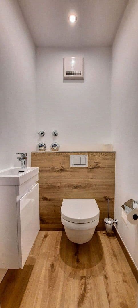 Prenájom bytu 2-izbový 63 m², Augsburg, Bavorsko Prenájom bytu 2-izbový 63 m², Augsburg, Bavorsko