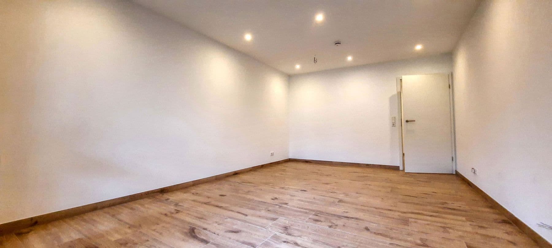 Prenájom bytu 2-izbový 63 m², Augsburg, Bavorsko Prenájom bytu 2-izbový 63 m², Augsburg, Bavorsko