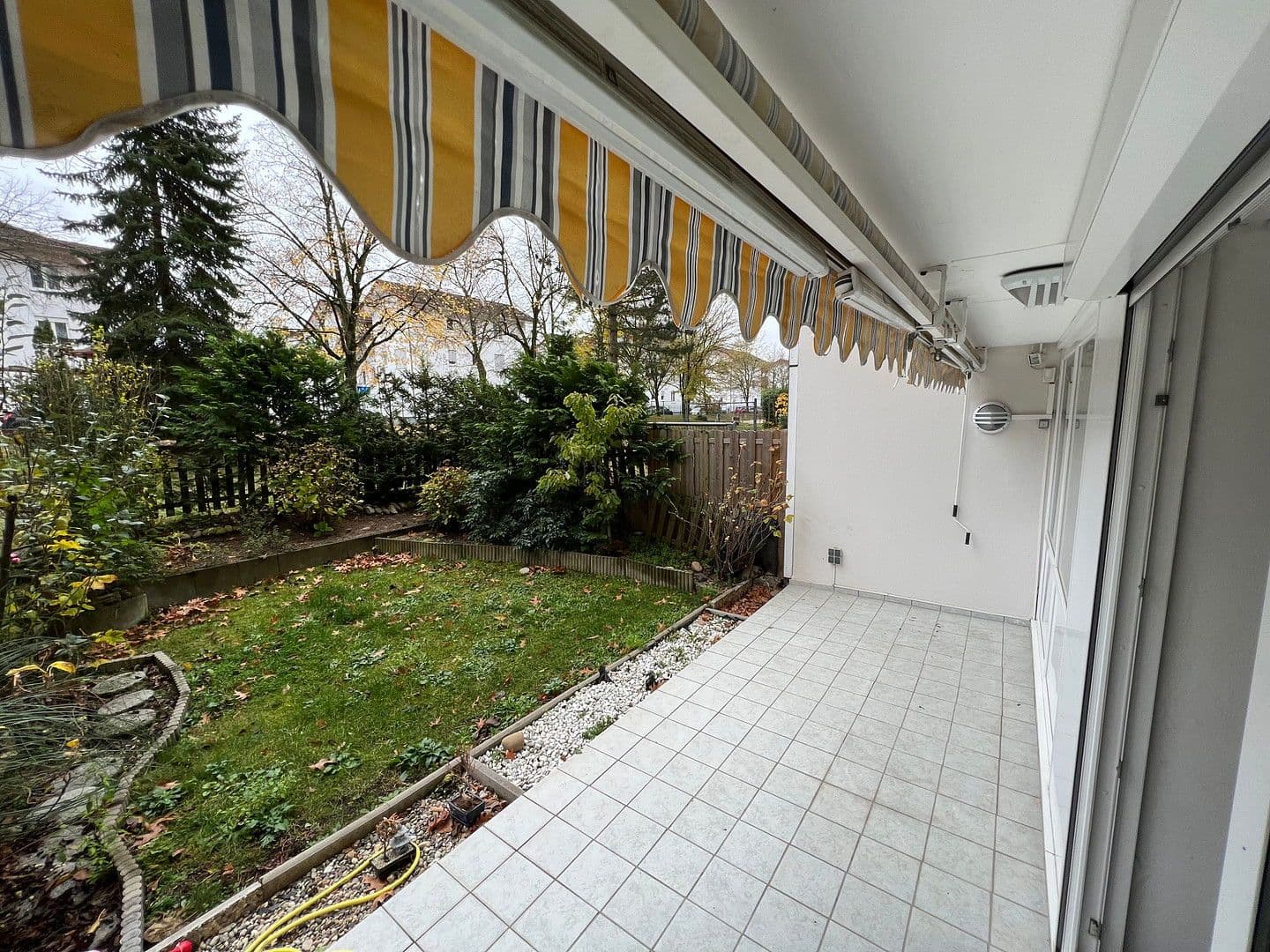 Prenájom bytu 4-izbový 135 m², Rodgau, Hesensko Prenájom bytu 4-izbový 135 m², Rodgau, Hesensko