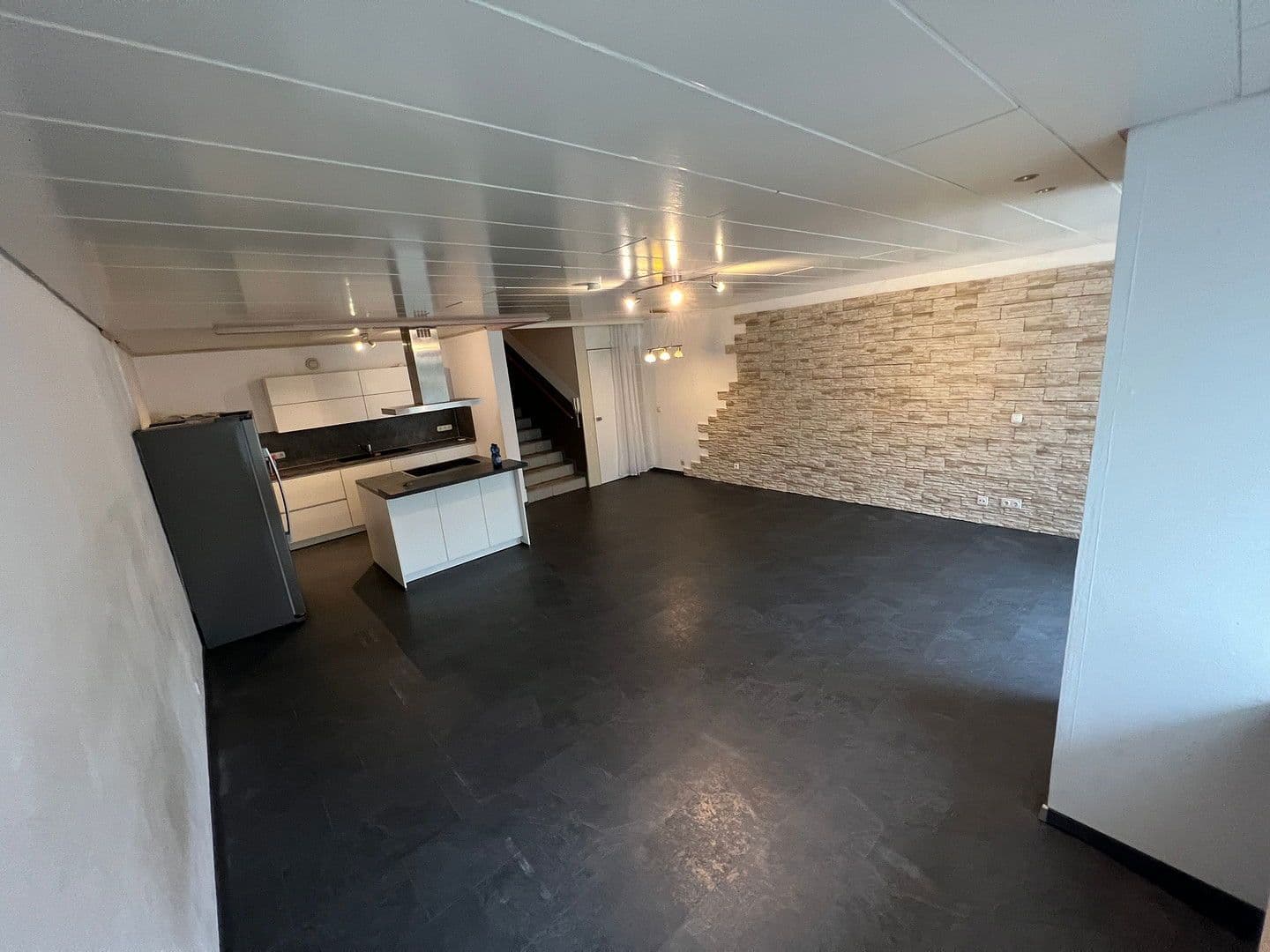 Prenájom bytu 4-izbový 135 m², Rodgau, Hesensko Prenájom bytu 4-izbový 135 m², Rodgau, Hesensko