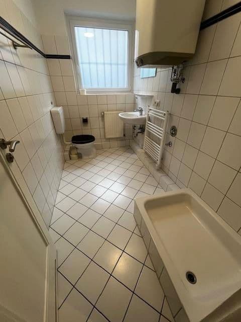 Prenájom bytu 3-izbový 80 m², Schützenstr. 11, Stuttgart, Bádensko-Wurttembersko Prenájom bytu 3-izbový 80 m², Schützenstr. 11, Stuttgart, Bádensko-Wurttembersko