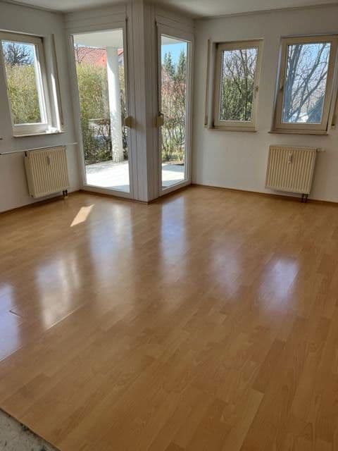 Prenájom bytu 2-izbový 54 m², Lindenweg 1, Grafenau, Bádensko-Wurttembersko Prenájom bytu 2-izbový 54 m², Lindenweg 1, Grafenau, Bádensko-Wurttembersko
