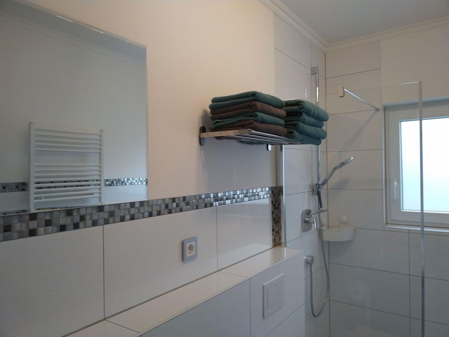 Prenájom bytu 2-izbový 60 m², Erpolzheim, Porýnie-Falcko Prenájom bytu 2-izbový 60 m², Erpolzheim, Porýnie-Falcko