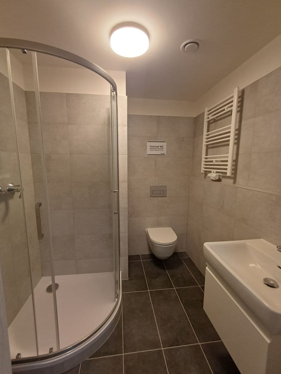 Prenájom bytu 2-izbový 42 m², Strančická, Praha, Praha Prenájom bytu 2-izbový 42 m², Strančická, Praha, Praha