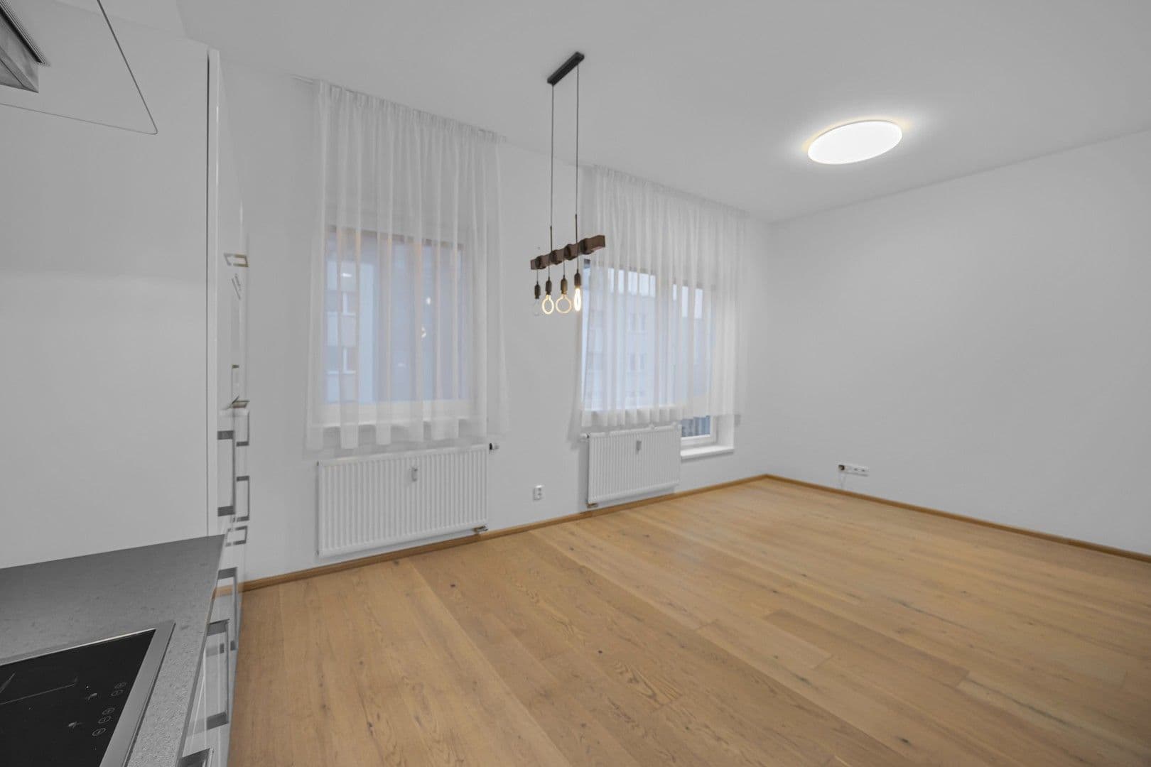 Prenájom bytu 3-izbový 74 m², Pískařská, Praha, Praha Prenájom bytu 3-izbový 74 m², Pískařská, Praha, Praha