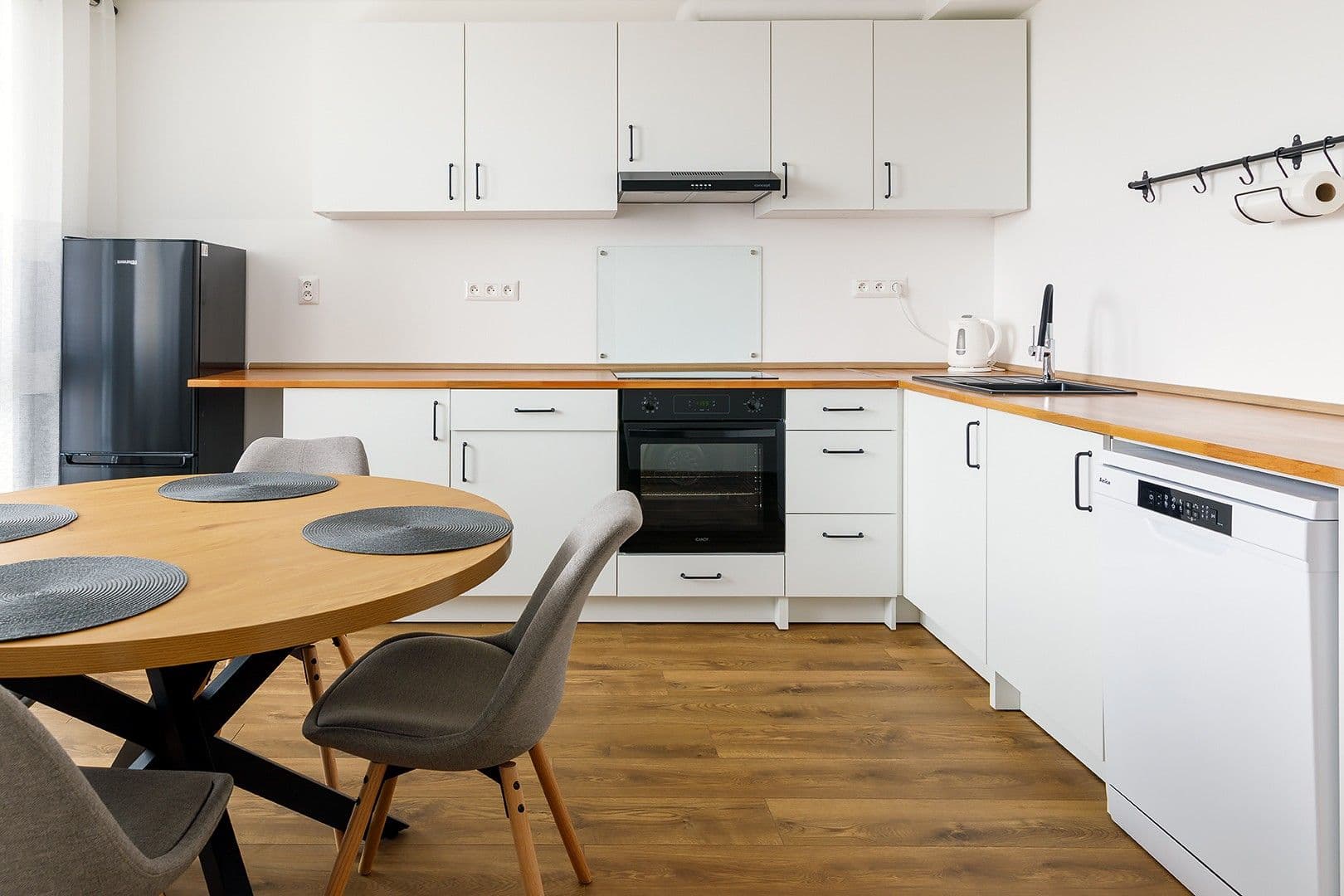 Prenájom bytu 2-izbový 63 m², Jilemnického, Stupava, Bratislavský kraj Prenájom bytu 2-izbový 63 m², Jilemnického, Stupava, Bratislavský kraj