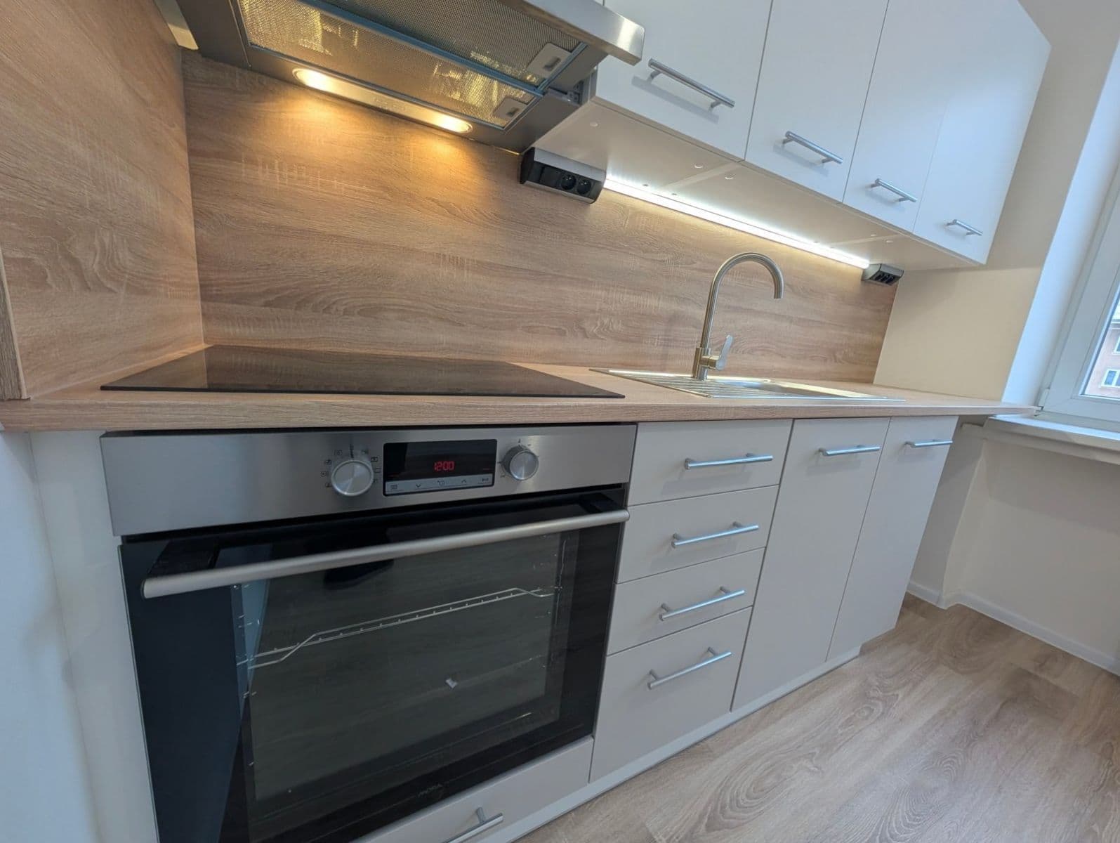 Prenájom bytu 2-izbový 71 m², Na Nábřeží, Havířov, Moravskoslezský kraj Prenájom bytu 2-izbový 71 m², Na Nábřeží, Havířov, Moravskoslezský kraj