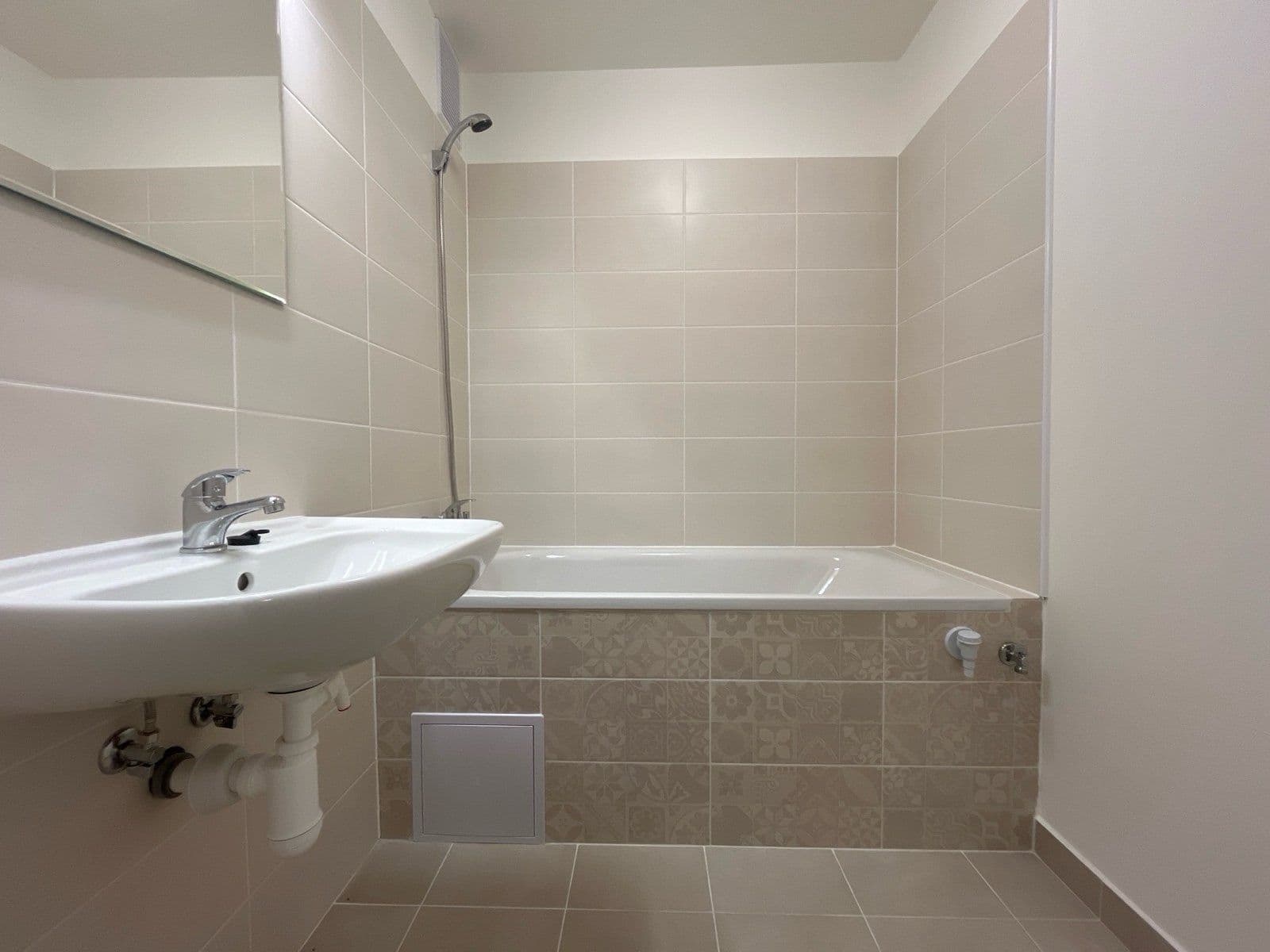 Prenájom bytu 3-izbový 67 m², Petra Bezruče, Havířov, Moravskoslezský kraj Prenájom bytu 3-izbový 67 m², Petra Bezruče, Havířov, Moravskoslezský kraj