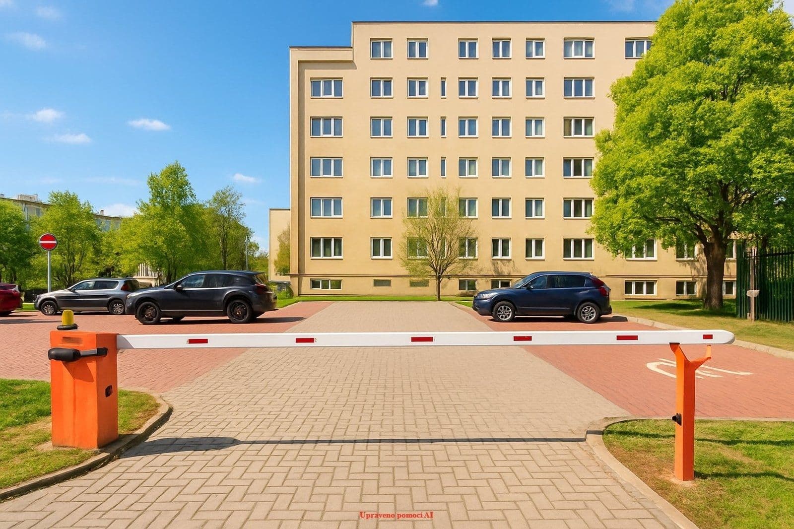 Prenájom garáže 12 m², Ostrčilova, Ostrava, Moravskoslezský kraj Prenájom garáže 12 m², Ostrčilova, Ostrava, Moravskoslezský kraj