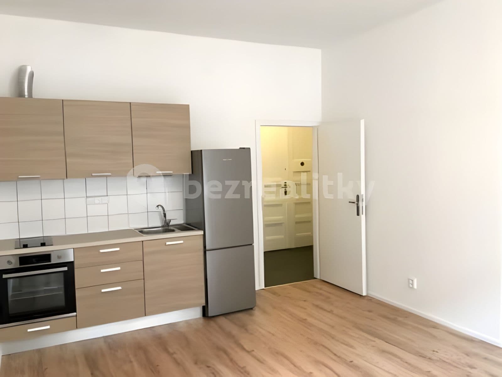 Prenájom bytu 1-izbový 34 m², Haškova, Praha, Praha Prenájom bytu 1-izbový 34 m², Haškova, Praha, Praha