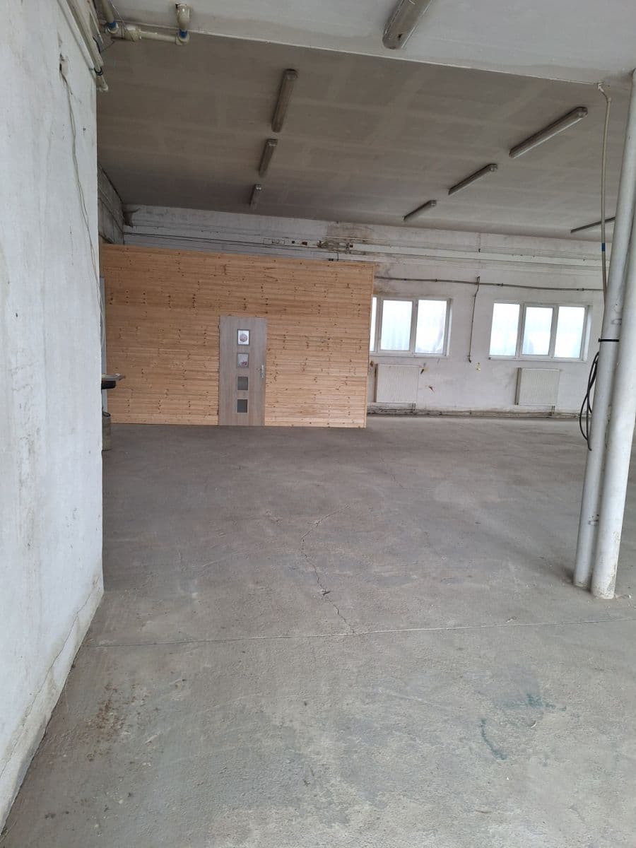 Prenájom nebytového priestoru 800 m², Potoční, Hroznětín, Karlovarský kraj Prenájom nebytového priestoru 800 m², Potoční, Hroznětín, Karlovarský kraj