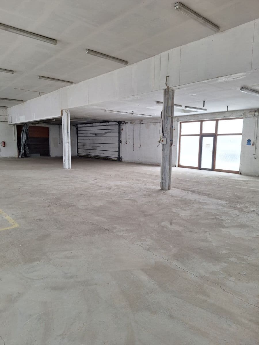 Prenájom nebytového priestoru 800 m², Potoční, Hroznětín, Karlovarský kraj Prenájom nebytového priestoru 800 m², Potoční, Hroznětín, Karlovarský kraj