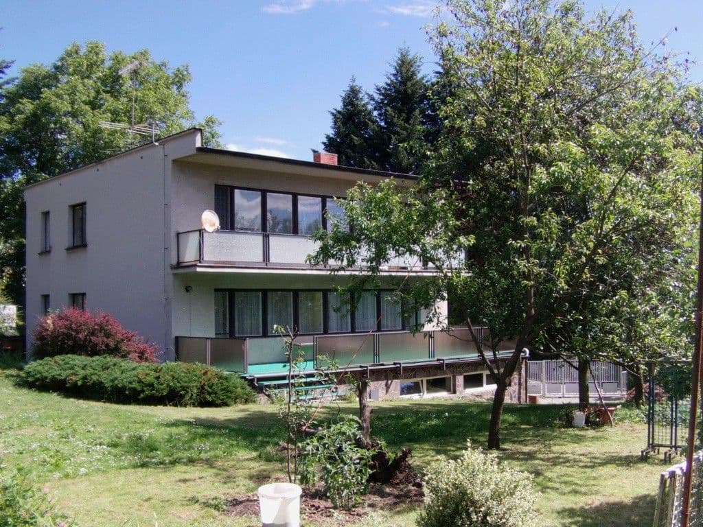 Prenájom bytu 4-izbový 98 m², Pod Cihelným vrchem, Sedlčany, Středočeský kraj Prenájom bytu 4-izbový 98 m², Pod Cihelným vrchem, Sedlčany, Středočeský kraj