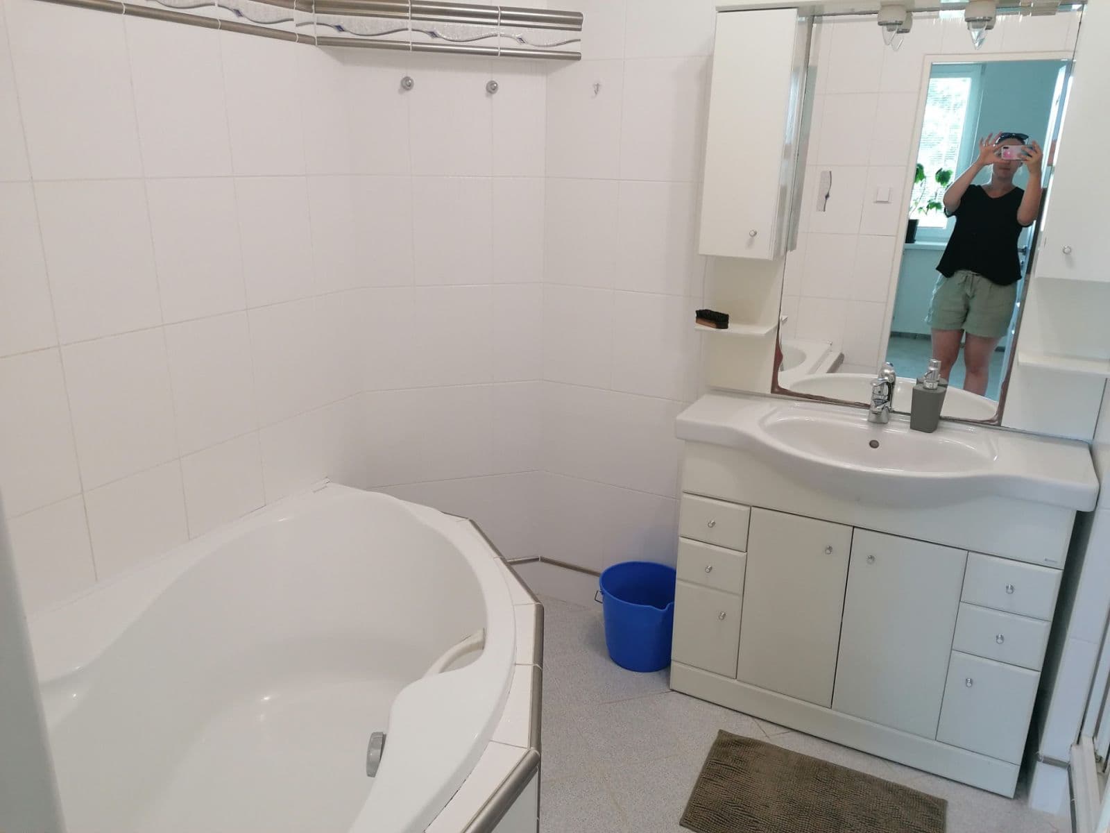 Prenájom bytu 4-izbový 98 m², Pod Cihelným vrchem, Sedlčany, Středočeský kraj Prenájom bytu 4-izbový 98 m², Pod Cihelným vrchem, Sedlčany, Středočeský kraj