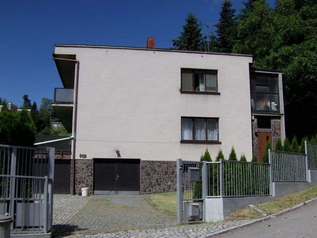 Prenájom bytu 4-izbový 98 m², Pod Cihelným vrchem, Sedlčany, Středočeský kraj Prenájom bytu 4-izbový 98 m², Pod Cihelným vrchem, Sedlčany, Středočeský kraj