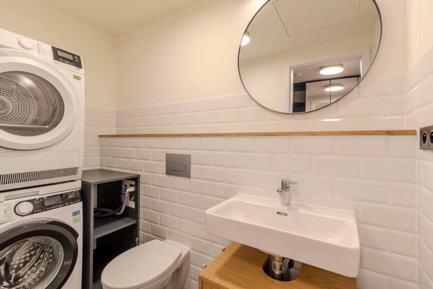 Prenájom bytu 3-izbový 66 m², Kolbenova, Praha, Praha Prenájom bytu 3-izbový 66 m², Kolbenova, Praha, Praha