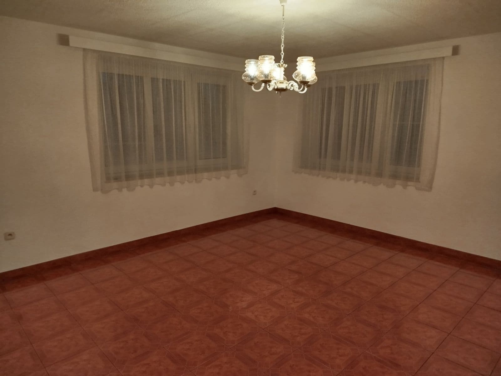 Prenájom bytu 3-izbový 85 m², Dlážděná, Dřísy, Středočeský kraj Prenájom bytu 3-izbový 85 m², Dlážděná, Dřísy, Středočeský kraj