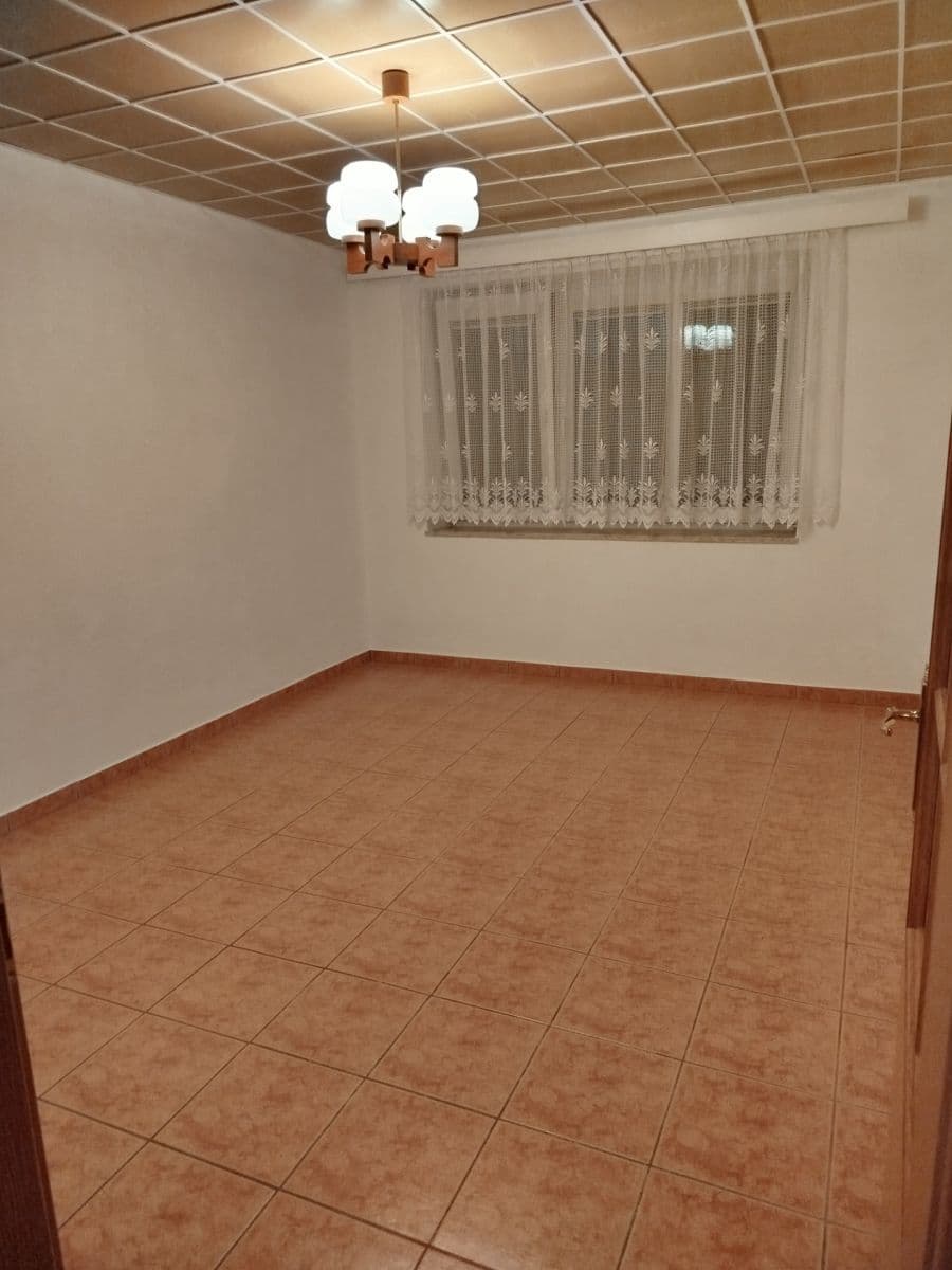 Prenájom bytu 3-izbový 85 m², Dlážděná, Dřísy, Středočeský kraj Prenájom bytu 3-izbový 85 m², Dlážděná, Dřísy, Středočeský kraj