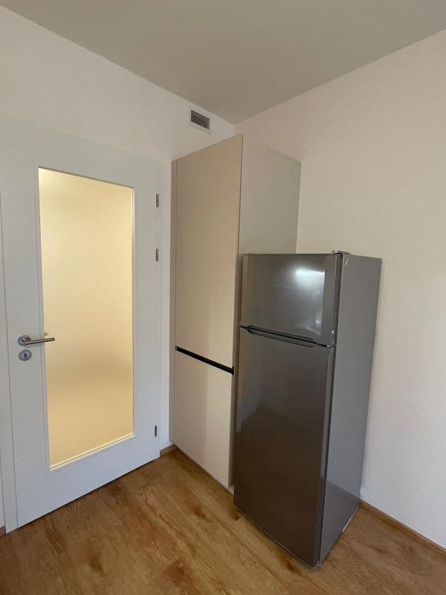 Prenájom bytu 1-izbový 31 m², Poděbradská, Praha, Praha Prenájom bytu 1-izbový 31 m², Poděbradská, Praha, Praha