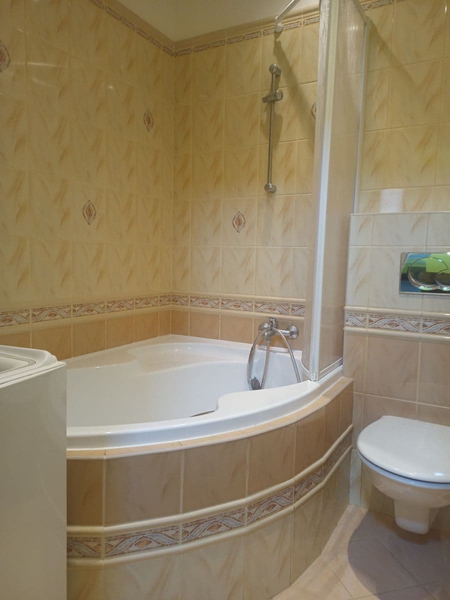 Prenájom bytu 3-izbový 80 m², Na Lani, Nový Jičín, Moravskoslezský kraj Prenájom bytu 3-izbový 80 m², Na Lani, Nový Jičín, Moravskoslezský kraj