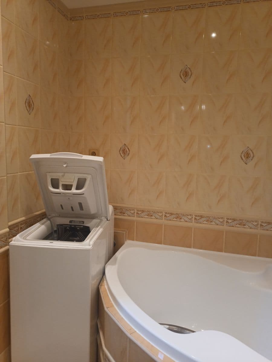 Prenájom bytu 3-izbový 80 m², Na Lani, Nový Jičín, Moravskoslezský kraj Prenájom bytu 3-izbový 80 m², Na Lani, Nový Jičín, Moravskoslezský kraj