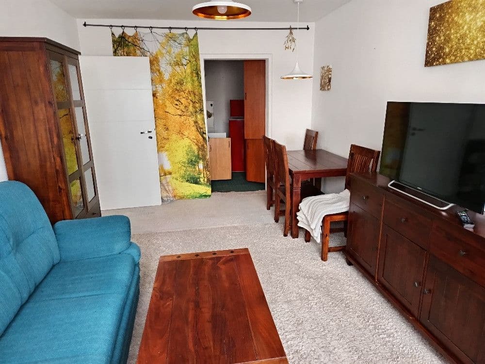 Prenájom bytu 2-izbový 42 m², Ciolkovského, Praha, Praha Prenájom bytu 2-izbový 42 m², Ciolkovského, Praha, Praha