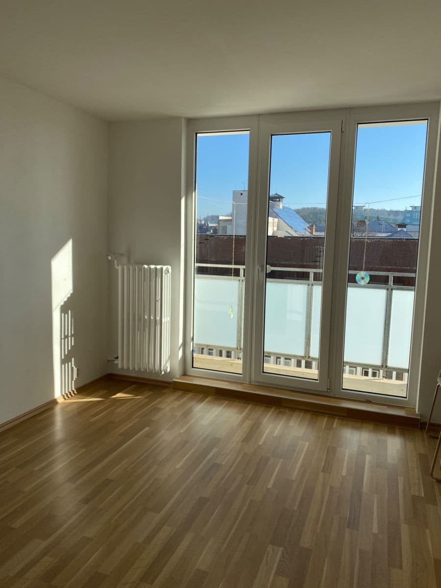 Prenájom bytu 2-izbový 58 m², Železničářská, Plzeň, Plzeňský kraj Prenájom bytu 2-izbový 58 m², Železničářská, Plzeň, Plzeňský kraj