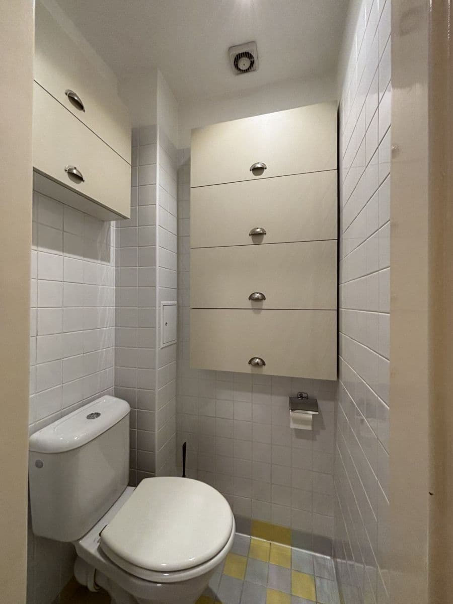 Prenájom bytu 2-izbový 56 m², Kolbenova, Praha, Praha Prenájom bytu 2-izbový 56 m², Kolbenova, Praha, Praha