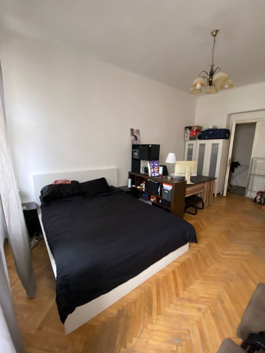 Prenájom bytu 3-izbový 82 m², Rumunská, Praha, Praha Prenájom bytu 3-izbový 82 m², Rumunská, Praha, Praha
