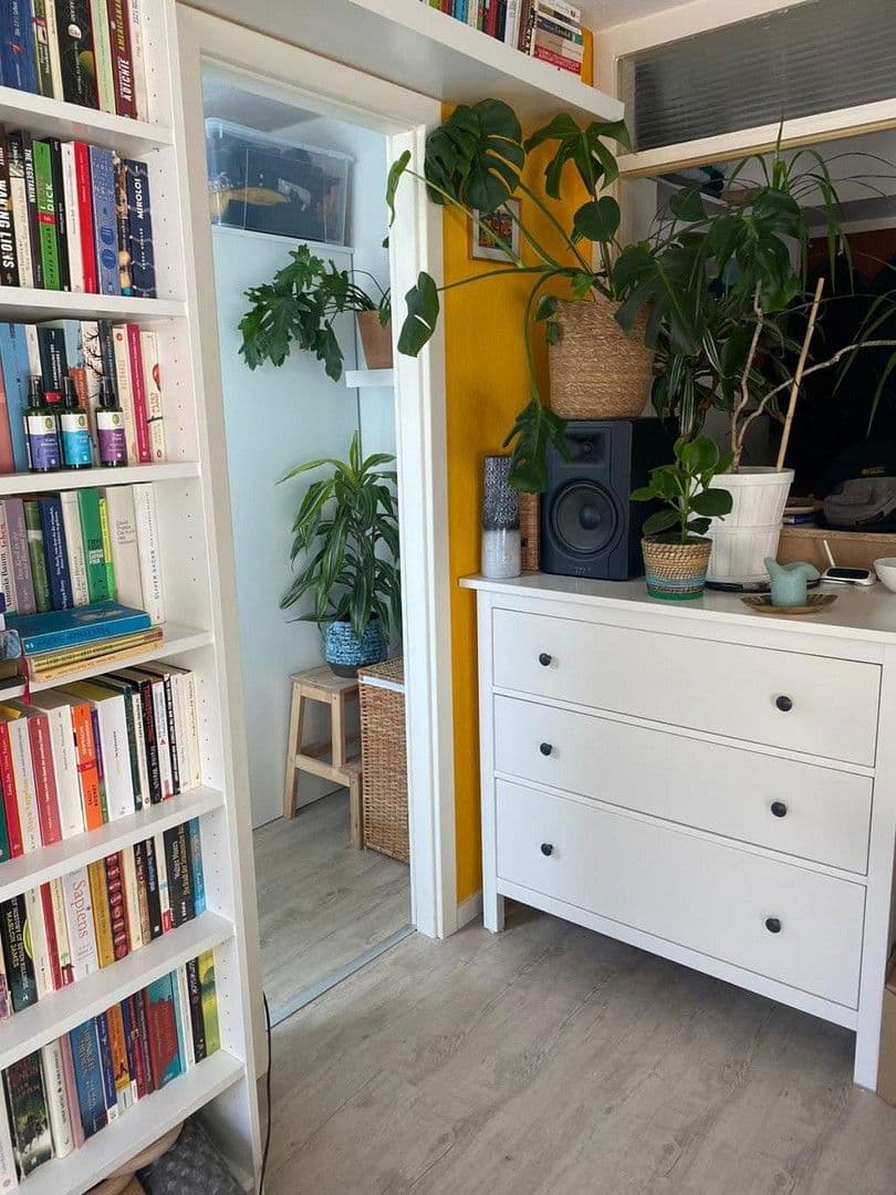 Prenájom bytu 1-izbový 37 m², Namibiastraße 26, Köln, Severné Porýnie - Westfálsko Prenájom bytu 1-izbový 37 m², Namibiastraße 26, Köln, Severné Porýnie - Westfálsko