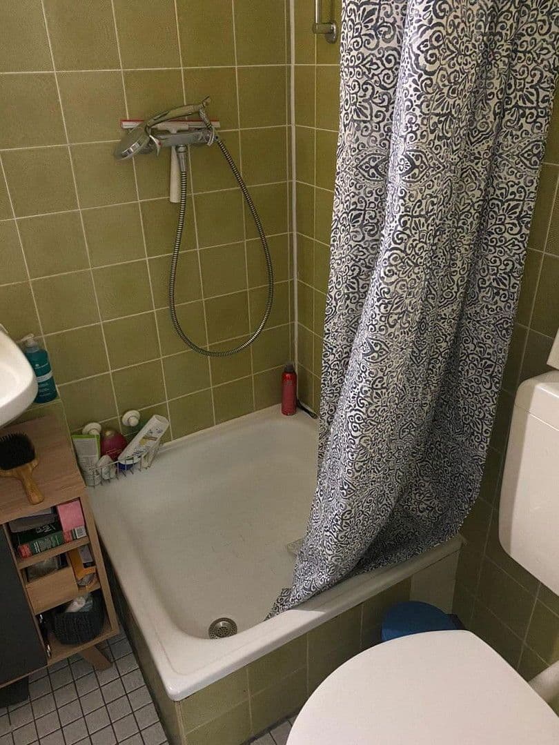 Prenájom bytu 1-izbový 37 m², Namibiastraße 26, Köln, Severné Porýnie - Westfálsko Prenájom bytu 1-izbový 37 m², Namibiastraße 26, Köln, Severné Porýnie - Westfálsko