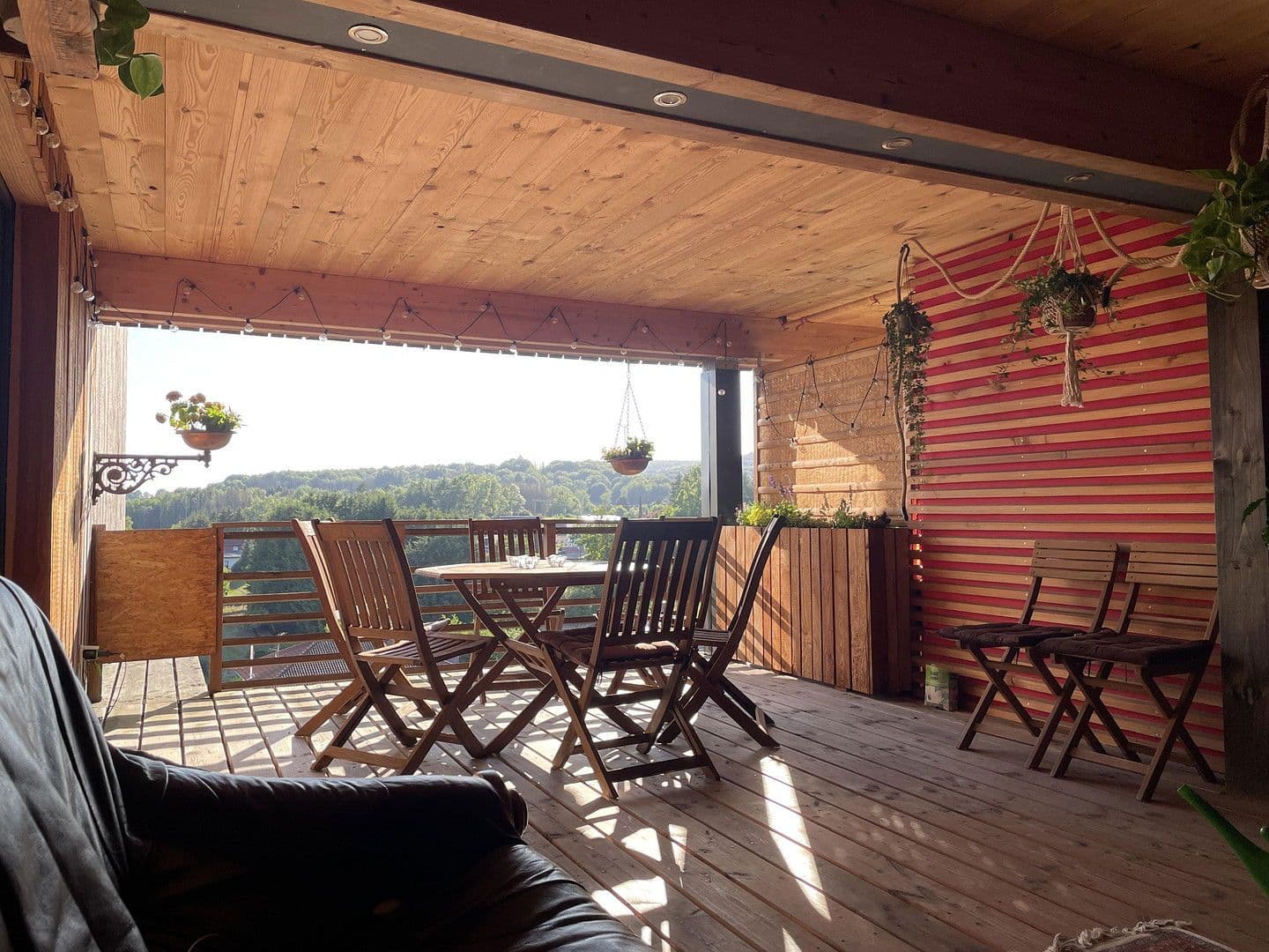 Predaj domu 244 m², pozemek 970 m², Zum Steinbruch 13, Namborn, Sársko Predaj domu 244 m², pozemek 970 m², Zum Steinbruch 13, Namborn, Sársko