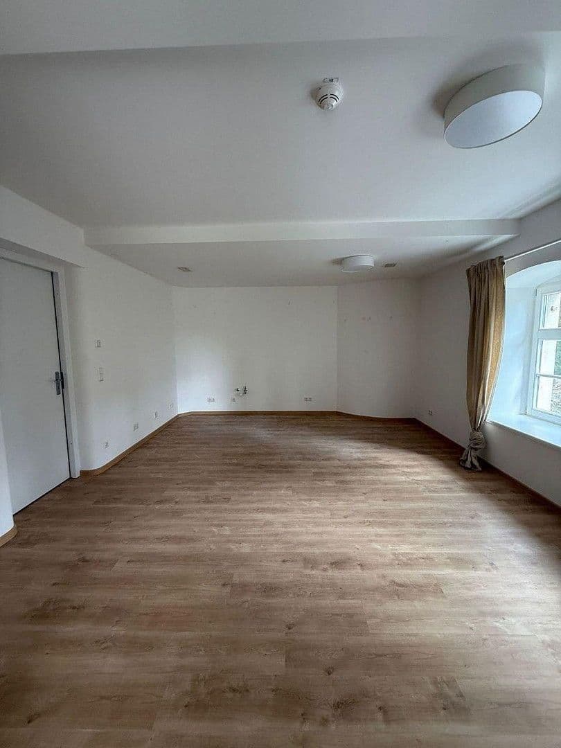 Prenájom domu 140 m², pozemek 3.000 m², Eibenberger Str 25A, Burkhardtsdorf, Sasko Prenájom domu 140 m², pozemek 3.000 m², Eibenberger Str 25A, Burkhardtsdorf, Sasko
