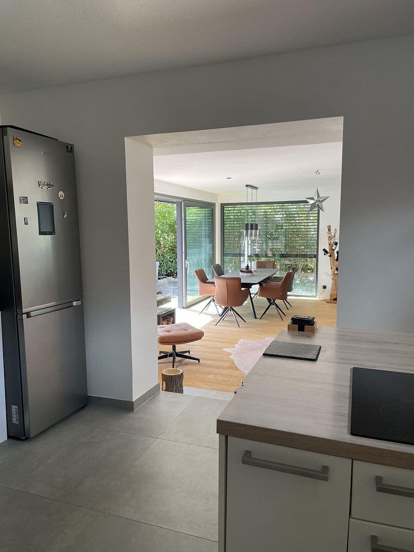 Predaj domu 290 m², pozemek 630 m², Burgthann, Bavorsko Predaj domu 290 m², pozemek 630 m², Burgthann, Bavorsko