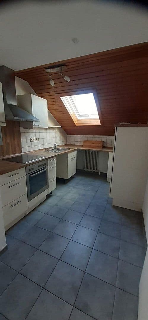 Prenájom bytu 4-izbový 110 m², Zimmern ob Rottweil, Bádensko-Wurttembersko Prenájom bytu 4-izbový 110 m², Zimmern ob Rottweil, Bádensko-Wurttembersko