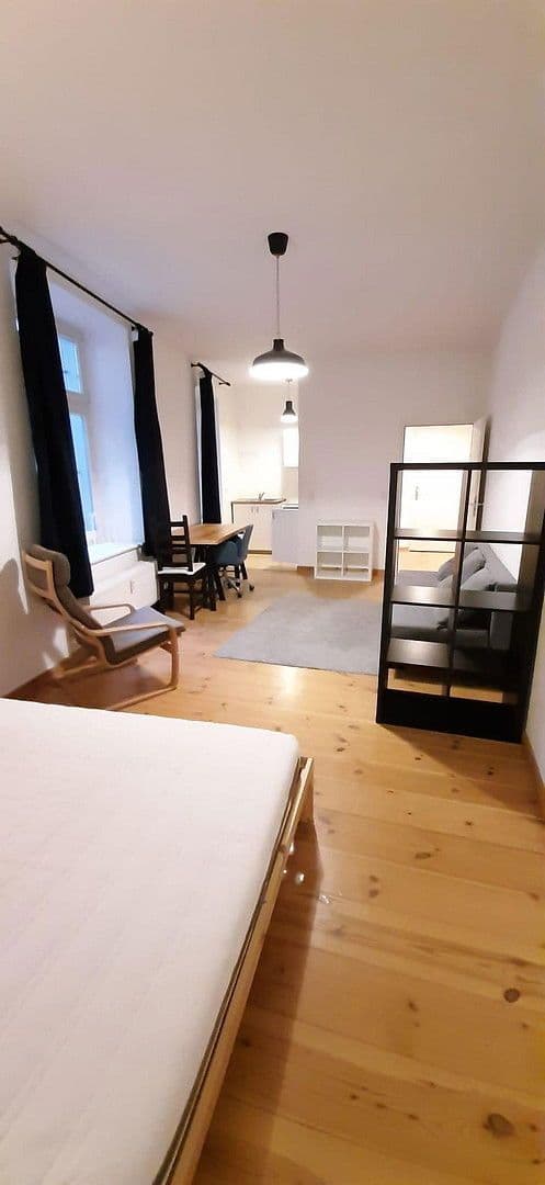Prenájom bytu 1-izbový 36 m², Berlin, Berlín Prenájom bytu 1-izbový 36 m², Berlin, Berlín