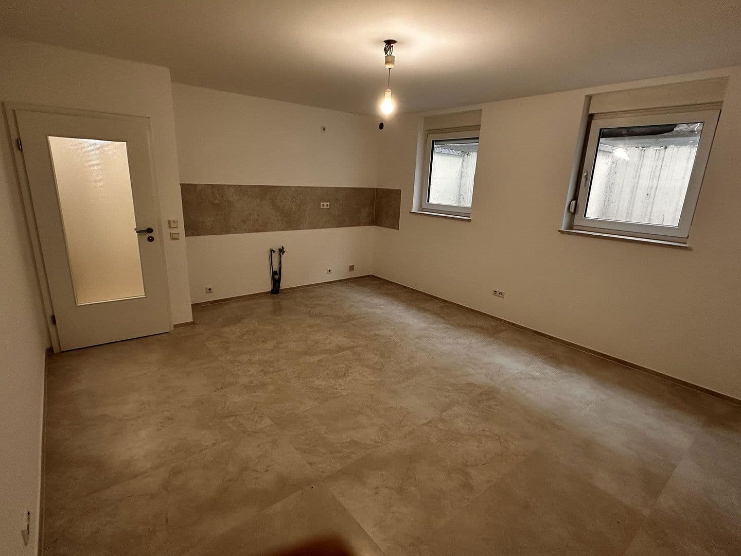 Prenájom bytu 2-izbový 44 m², Rüsselsheim am Main, Hesensko Prenájom bytu 2-izbový 44 m², Rüsselsheim am Main, Hesensko