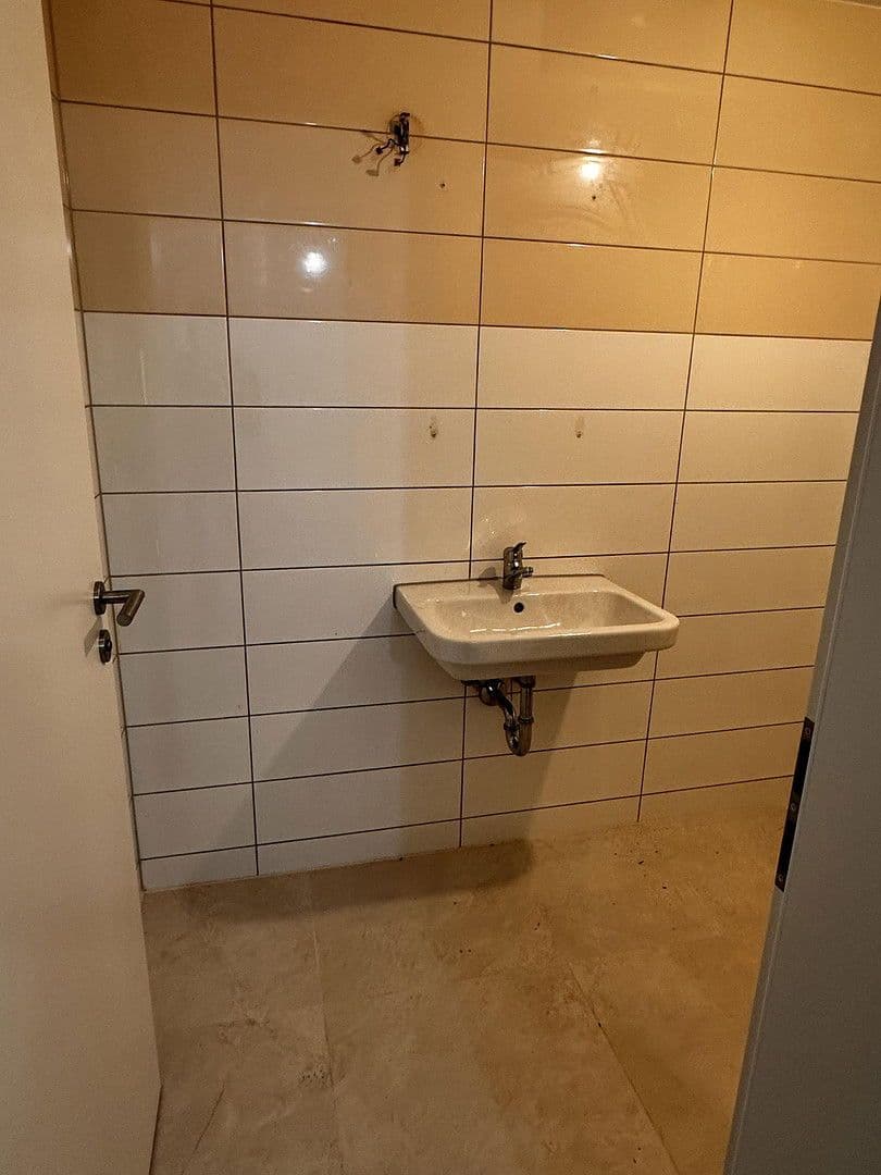 Prenájom bytu 2-izbový 44 m², Rüsselsheim am Main, Hesensko Prenájom bytu 2-izbový 44 m², Rüsselsheim am Main, Hesensko